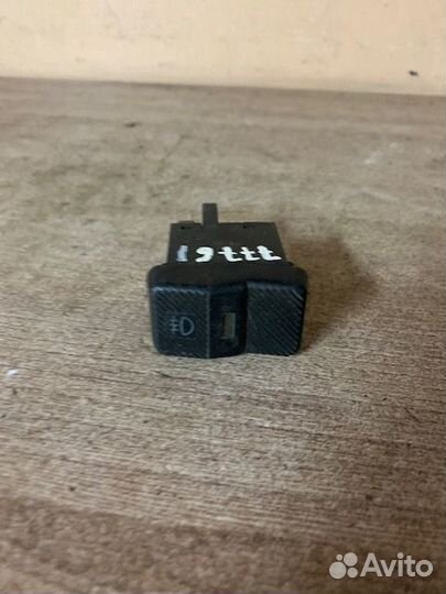 Кнопка противотуманки Passat B3