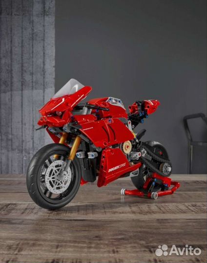 Lego Technic 42107 мотоцикл