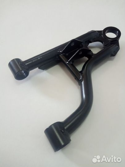 Рычаг передней подвески, правый верхний (сталь)