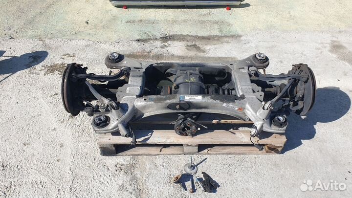 Задний подрамник в сборе на Mercedes - Benz W220