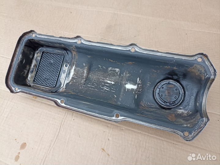 Клапанная крышка VW Golf 3 Passat B3 1.8