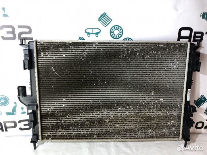 Радиатор охлаждения Renault Duster K4MA690 2013