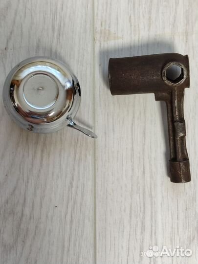 Ключ мото, звонок велосипедный