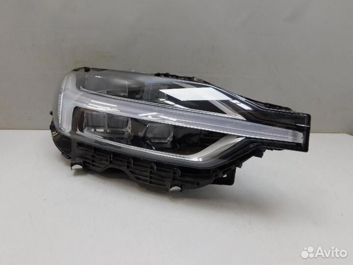 Фара правая Volvo XC60