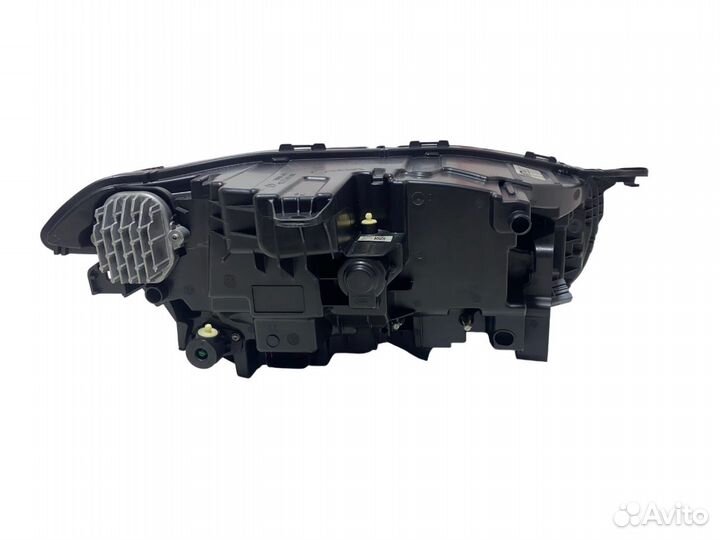 Volvo XC90 2014-2019 года фара левая full LED