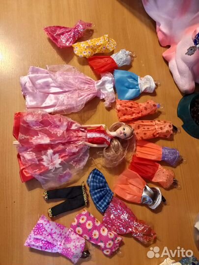 Кукла барби с одеждой