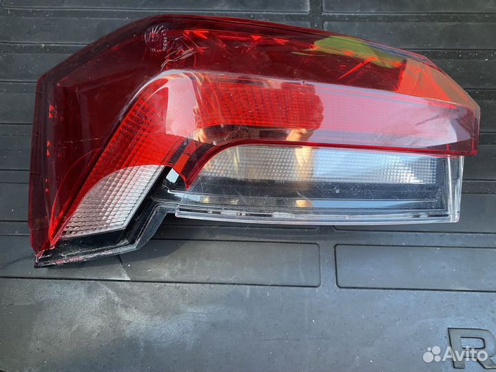 Фара задняя левая skoda rapid 2020