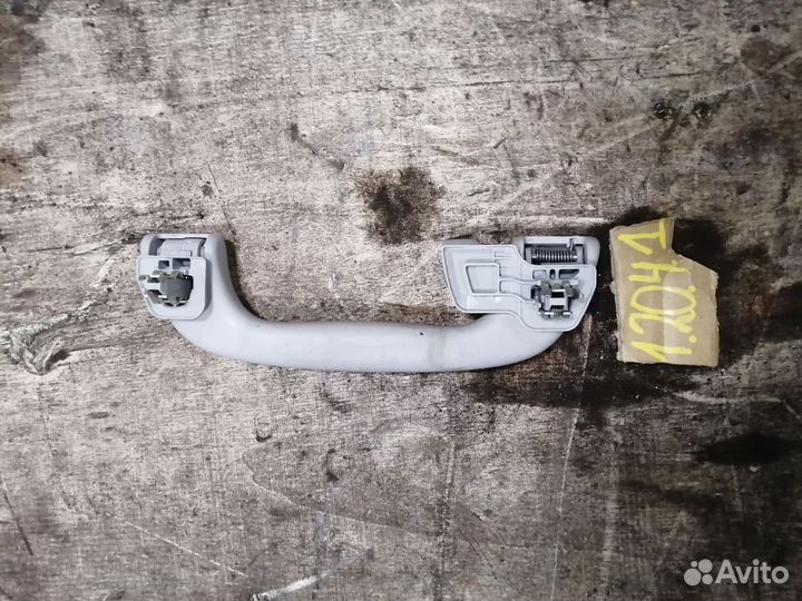 Ручка внутренняя потолка задняя Mazda 3 BM