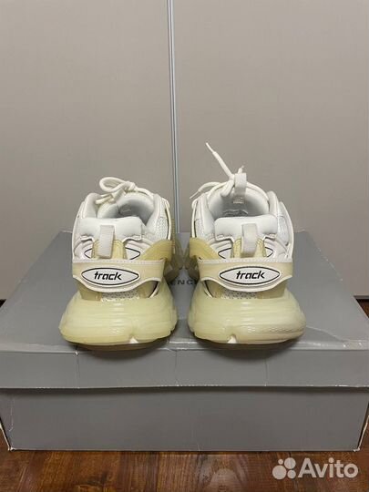 Balenciaga track 1