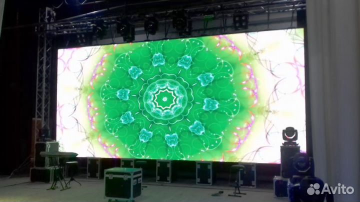 Изготовление и ремонт видеоэкранов, бегущих строк