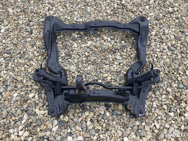 Передний подрамник, балка подвески Хендай Соната 4