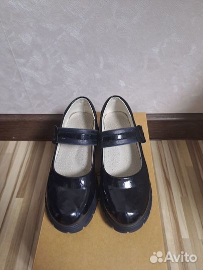 Школьная обувь 32