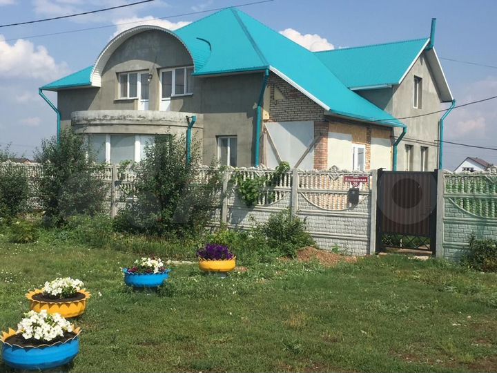 Дом 232,2 м² на участке 12 сот.