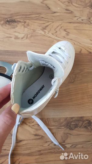 Коньки фигурные 32р