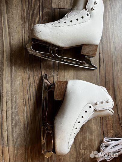 Коньки фигурные Risport RF3 Pro