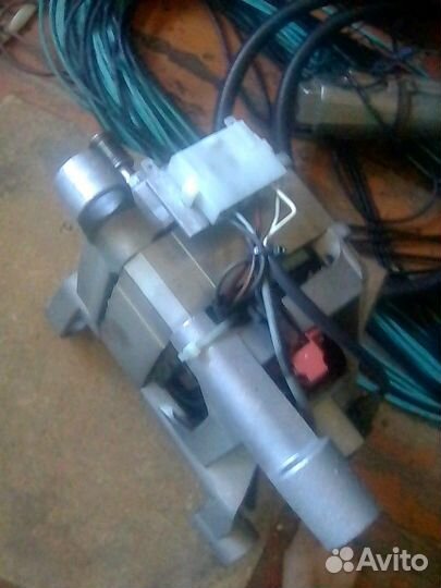 Двигататель стиральной машины