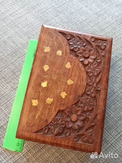 Шкатулка дерево красивая (в резерве )