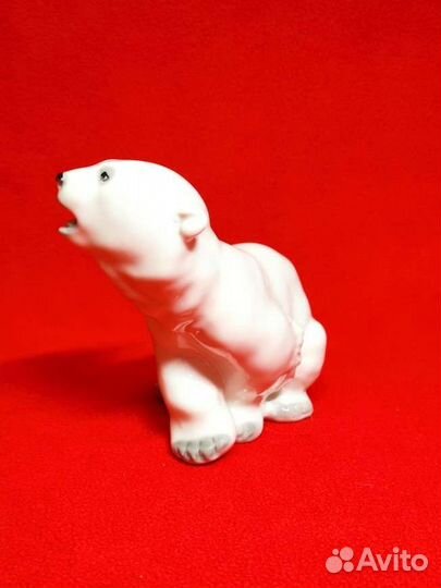 Фарфоровая статуэтка Белый медведь лфз СССР