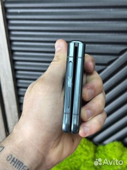 Samsung Galaxy Z Flip3 5G, 8/256 ГБ