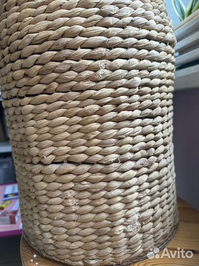 Ваза из водного гиоцинта