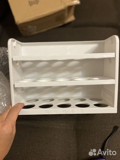Контейнер новый для 30 яиц и полки в холодильник