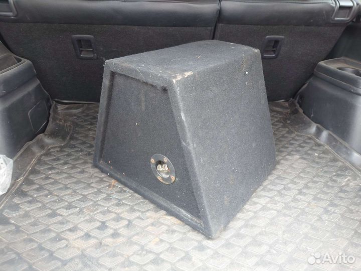 Колонки в авто, subwoofer, саб, динамики