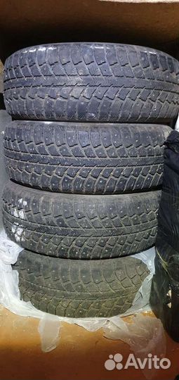 Toyo 310 215/60 R16 51
