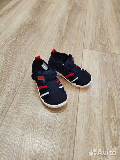 Босоножки котофей 25