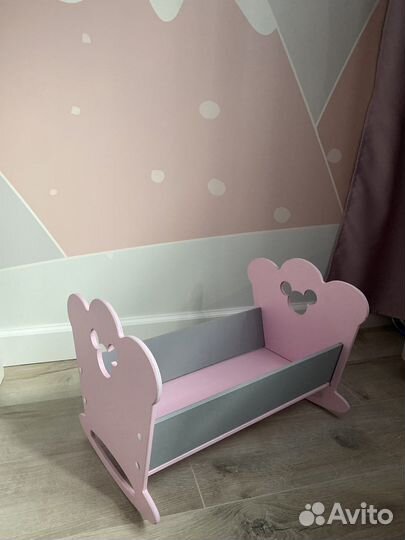 Деревянная коляска и кроватка для кукол
