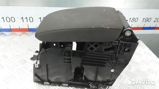 Подлокотник центральный volkswagen scirocco 3RD (P