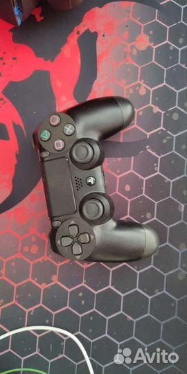 PlayStation 4 slim 1tb