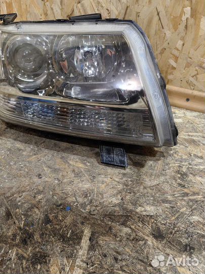 Фара Правая Сузуки Гранд Витара 2 2008 бу оригинал