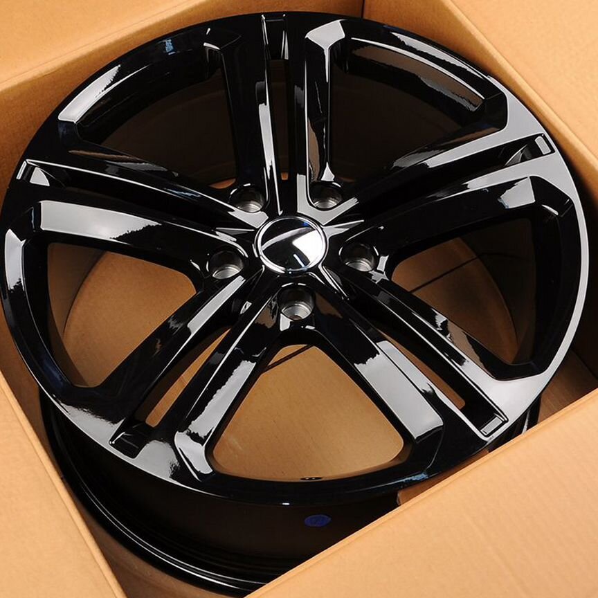 Диски Porsche Cayenne,Audi Q7,VW Touareg Luistone L1633 9x20/5x130 D71.5 ET57 Gloss Black литой