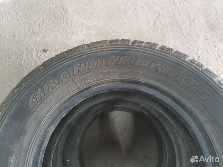 Dunlop Grandtrek AT3 205/70 R15 96T