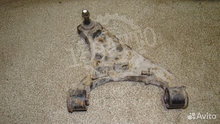 Рычаг передний верхний левый LR Discovery 3