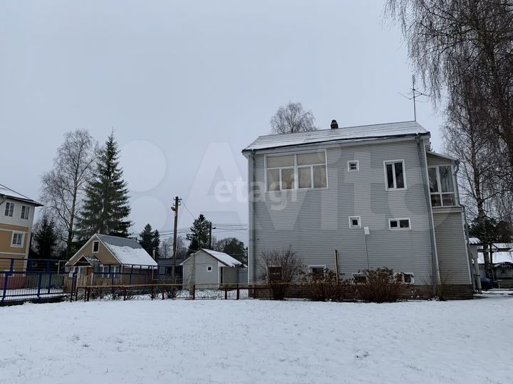 Дом 241 м² на участке 15,6 сот.