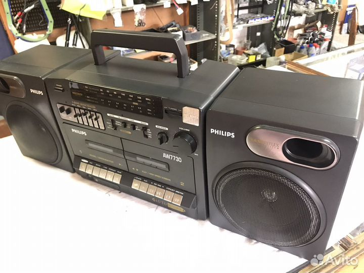 Магнитола Philips AW7730