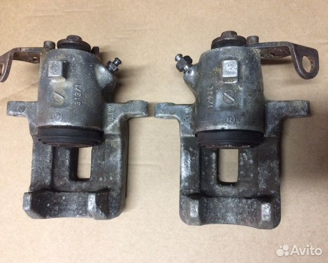 Задние тормозные супорта skoda octavia A4