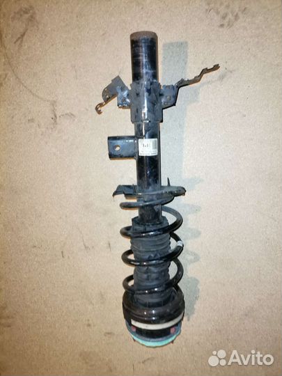 Рендж Ровер эвог стойка задняя левая