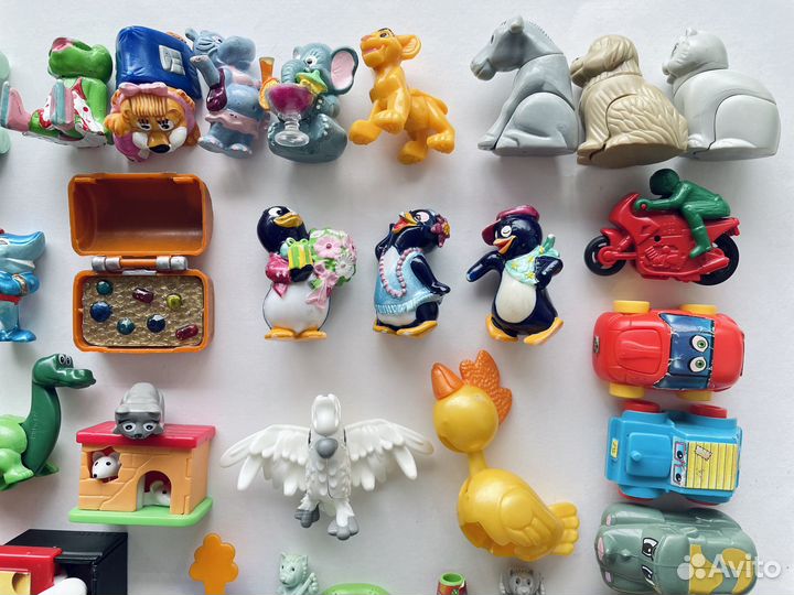 Игрушки Киндер Kinder акулы пингвины детеныши