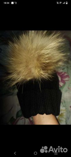 Новая шапка с натуральным пушистым помпоном