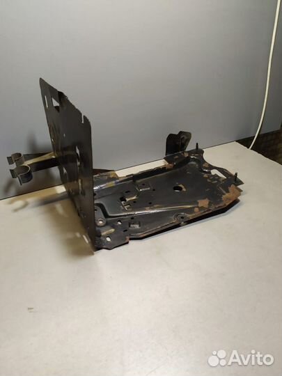 Площадка под аккумулятор Renault Logan