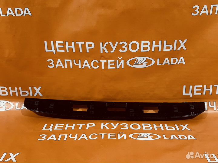 Накладка крышки багажника LADA Vesta