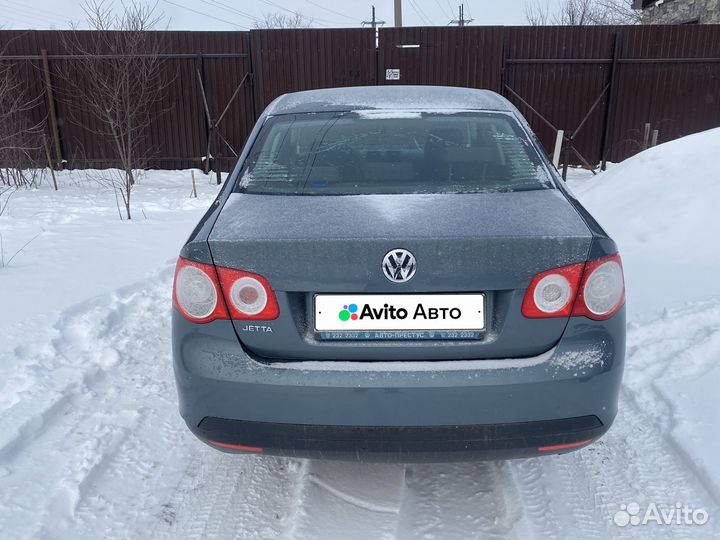 Volkswagen Jetta 1.6 AT, 2009, 299 000 км