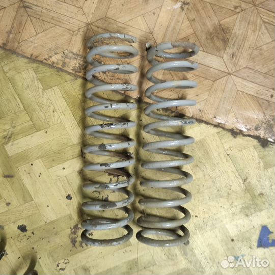 Пружины задние Granta