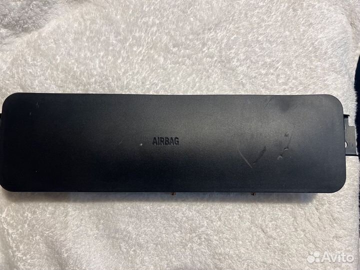 Подушка безопасности airbag в ноги BMW G20