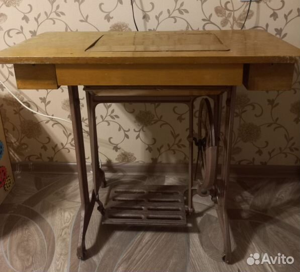 Швейная машинка