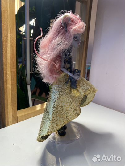 Кукла монстер хай Мауседес Кинг