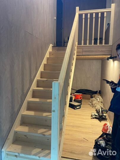Удобные лестницы из дерева под ключ