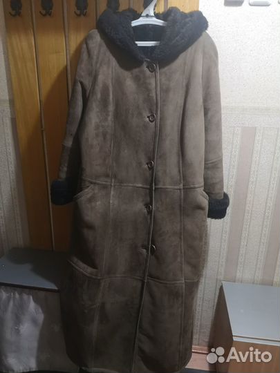 Дубленка натуральная женская с капюшоном